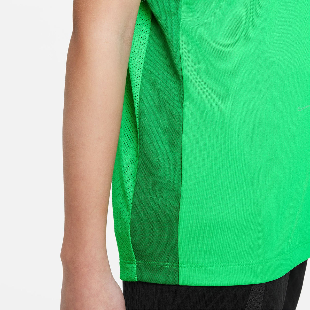 Nike Dri-FIT Academy 23 Short Sleeve Shirt